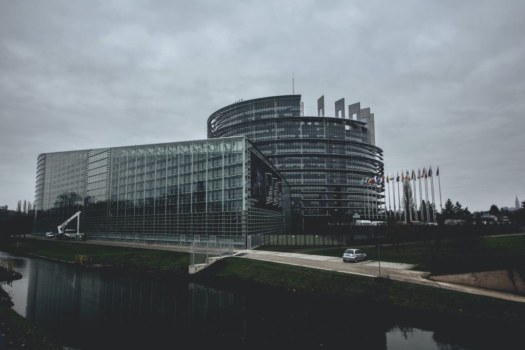 DOCUMENTO DI LAVORO DEL PERSONAL DEL COMMISSIONE Rafforzamento della posizione degli agricoltori nella catena di approvvigionamento alimentare Accompagnamento del documento Proposta di regolamento del PARLAMENTO EUROPEO E DEL CONSIGLIO che modifica i regolamenti (UE) n. 1308/2013, (UE) 2021/2115 e (UE) 2021/2116 per quanto riguarda il rafforzamento della posizione degli agricoltori nella catena di approvvigionamento alimentare